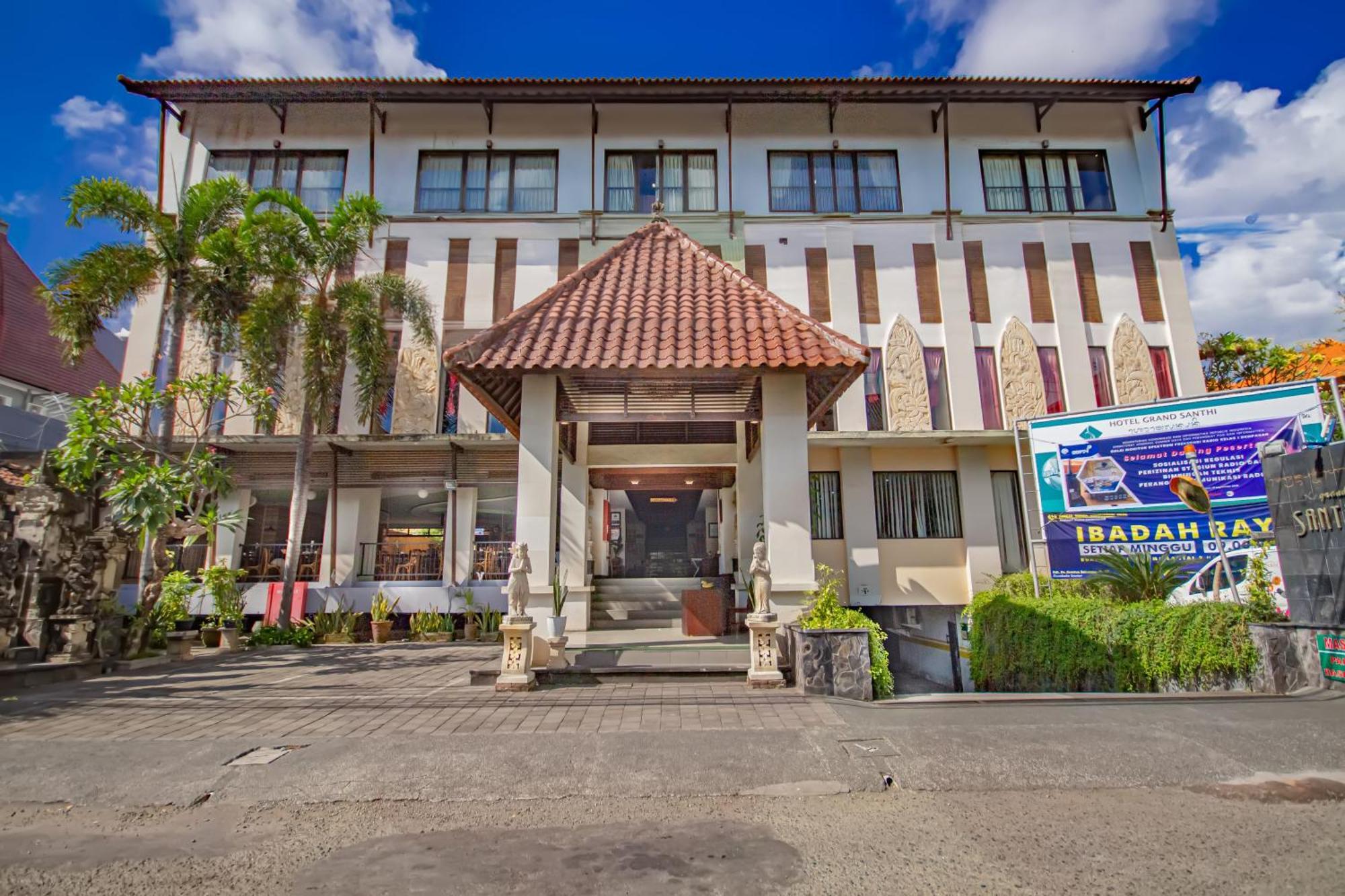 Grand Santhi Hotel Dempassar Exterior foto